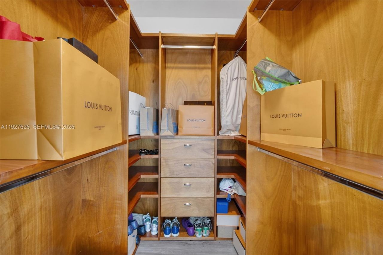 601 NE 36th St, Unit 2707, Miami, FL 33137 Photo