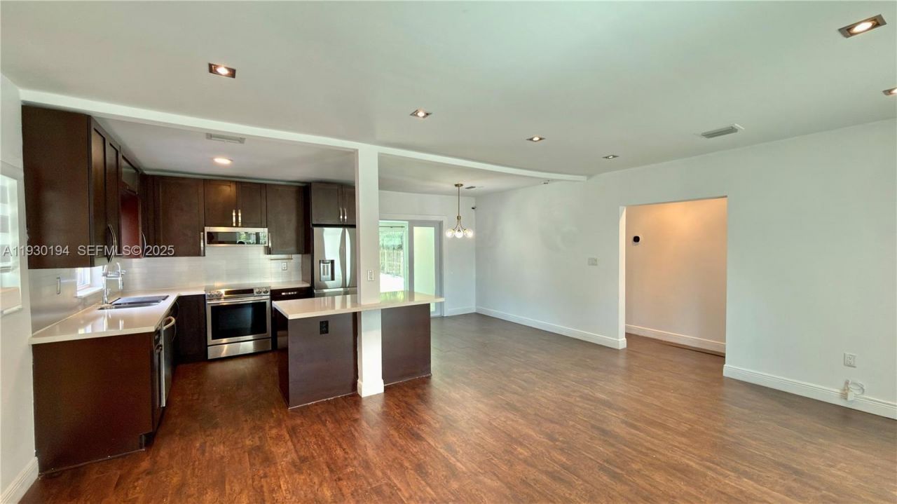 1757 SW 24th Ter, Miami, FL 33145 Photo