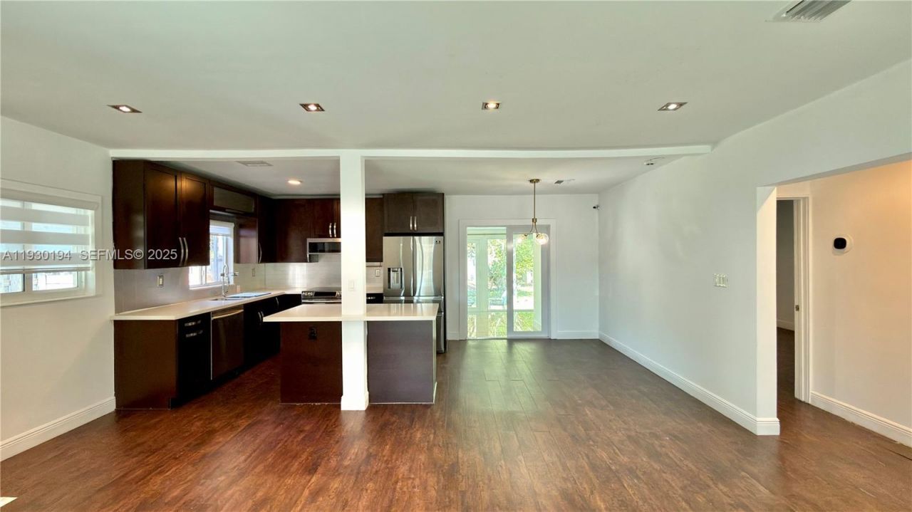 1757 SW 24th Ter, Miami, FL 33145 Photo