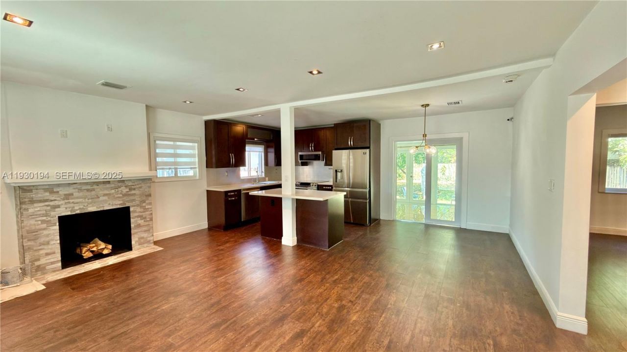 1757 SW 24th Ter, Miami, FL 33145 Photo