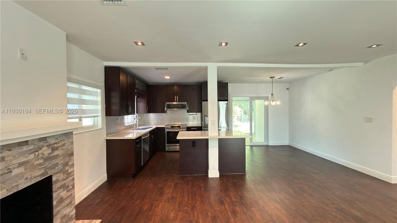 1757 SW 24th Ter, Miami, FL 33145 Photo