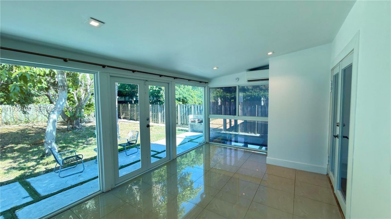 1757 SW 24th Ter, Miami, FL 33145 Photo