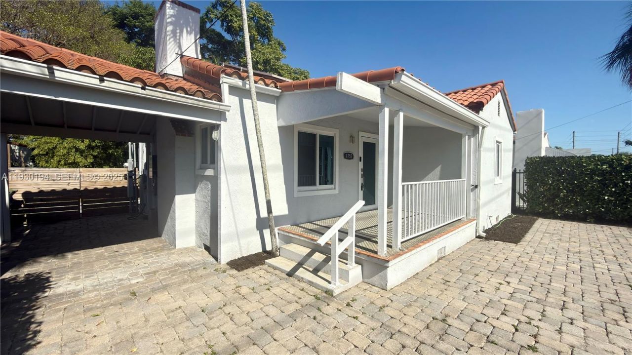 1757 SW 24th Ter, Miami, FL 33145 Photo