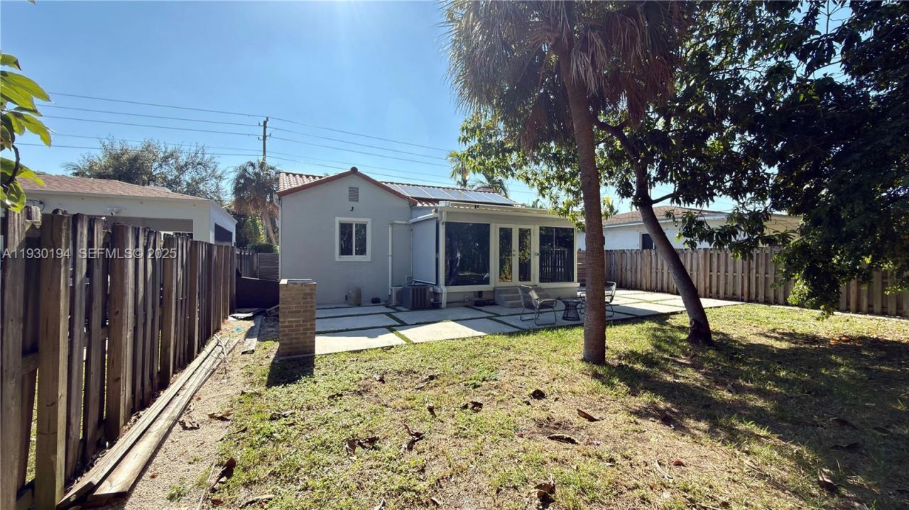 1757 SW 24th Ter, Miami, FL 33145 Photo