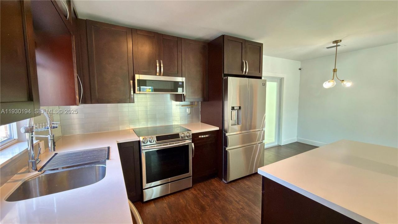 1757 SW 24th Ter, Miami, FL 33145 Photo