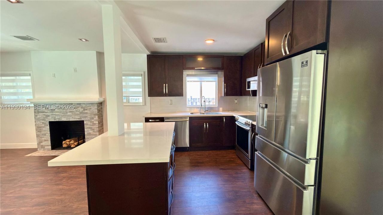 1757 SW 24th Ter, Miami, FL 33145 Photo