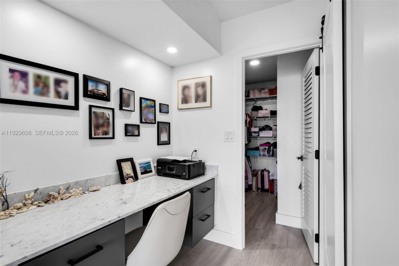 2500 Parkview Dr, Unit 2102, Hallandale Beach, FL 33009 Photo