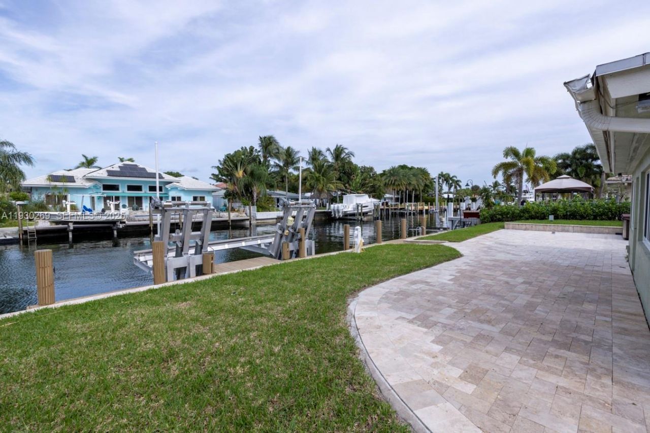 2875 NE 19th St, Pompano Beach, FL 33062 Photo