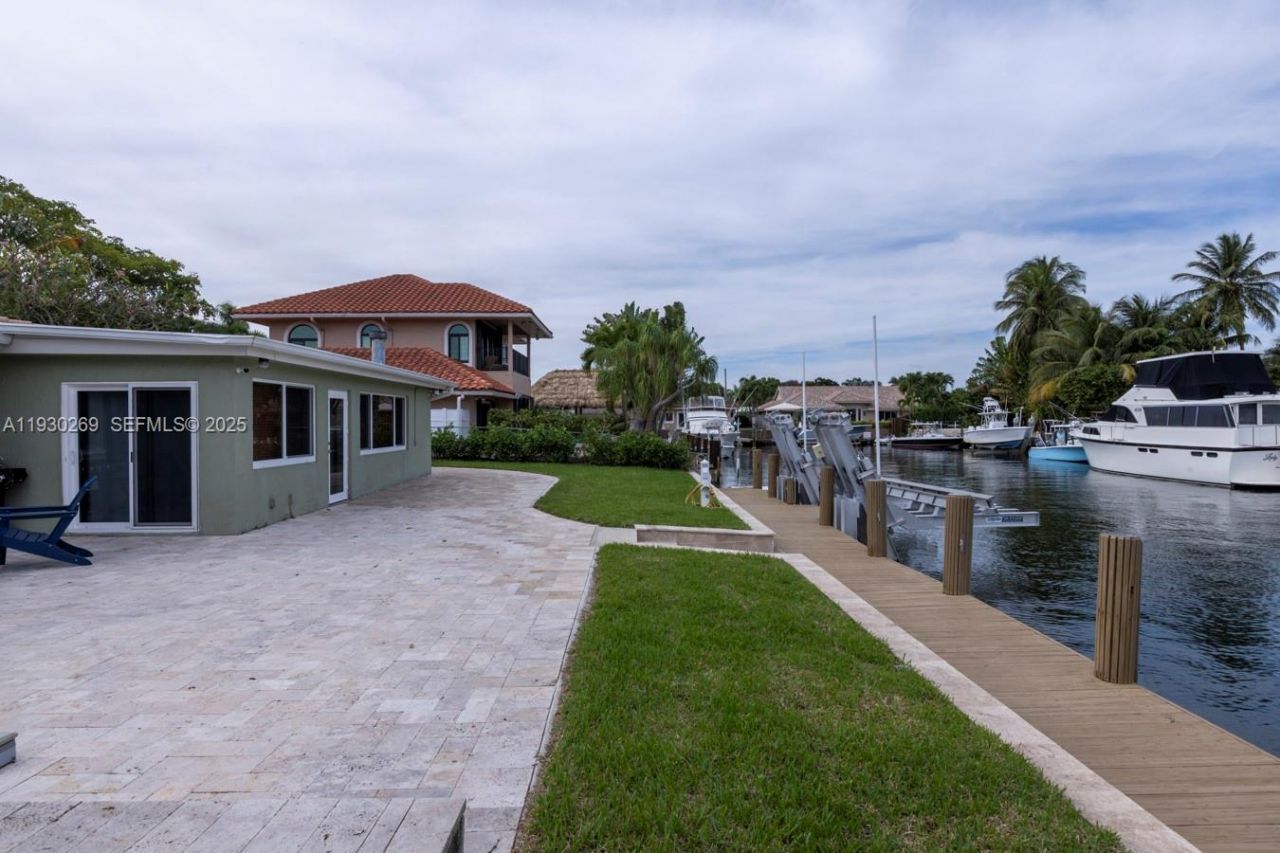 2875 NE 19th St, Pompano Beach, FL 33062 Photo