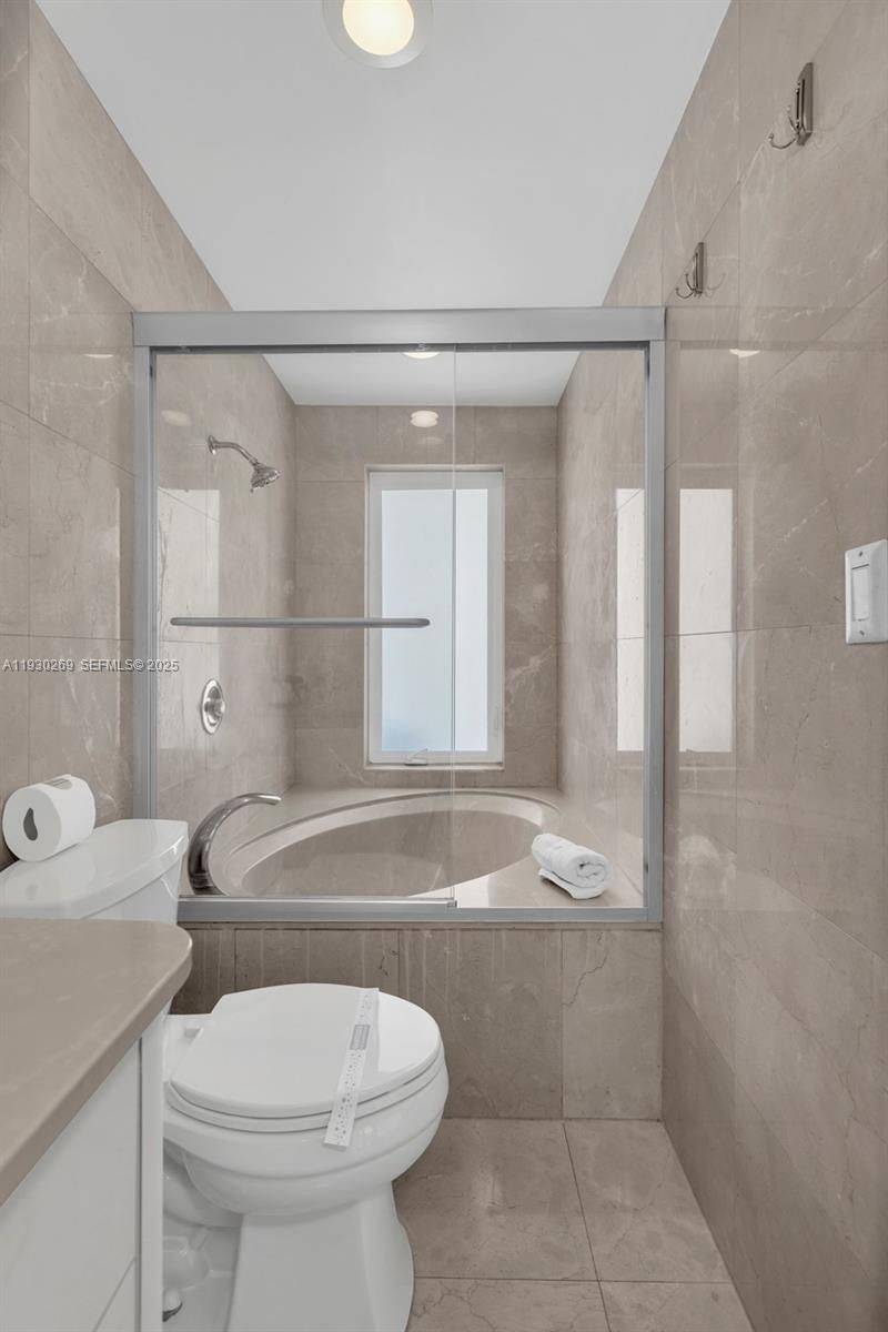 2875 NE 19th St, Pompano Beach, FL 33062 Photo