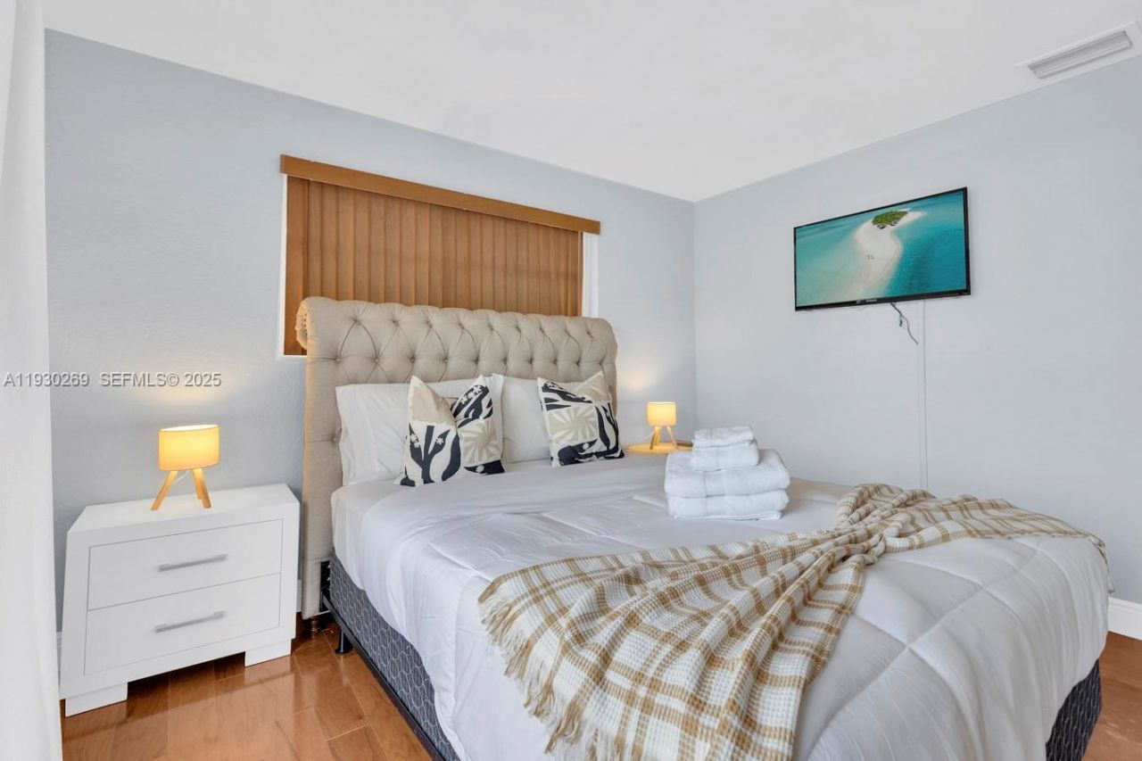 2875 NE 19th St, Pompano Beach, FL 33062 Photo