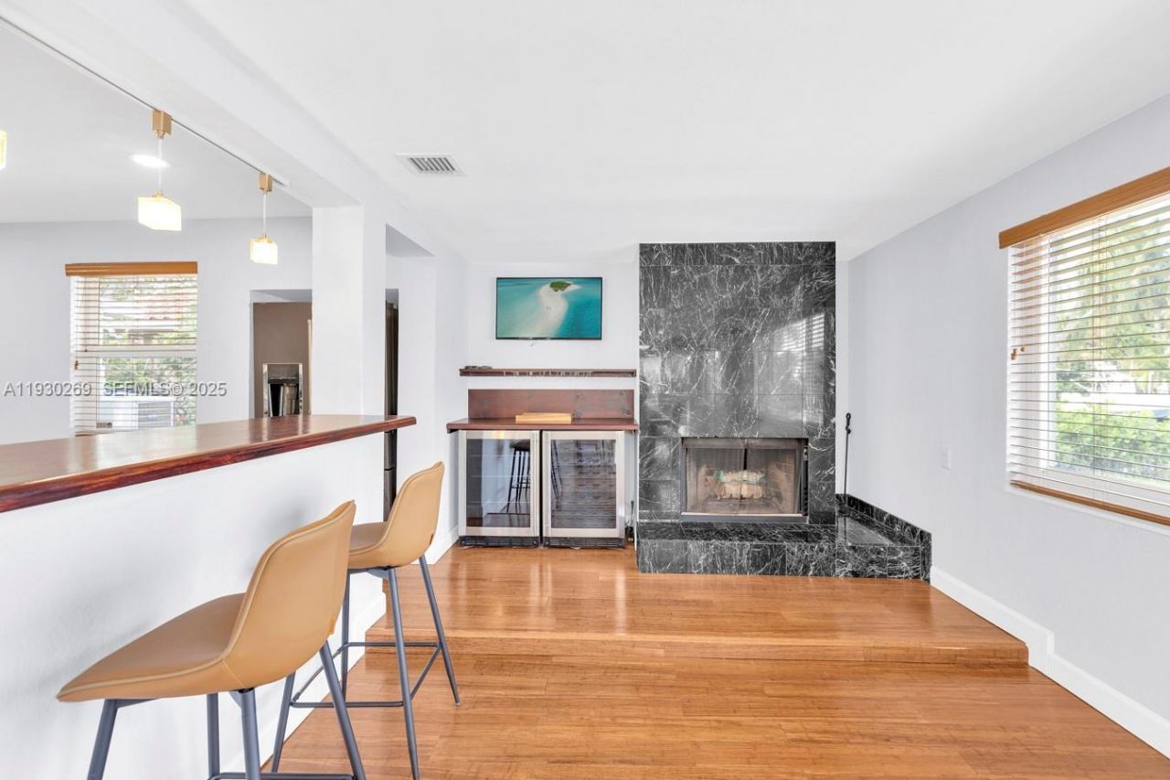 2875 NE 19th St, Pompano Beach, FL 33062 Photo