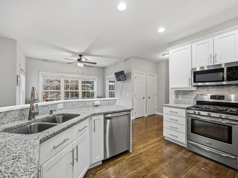 477 Stratshire Lane, Columbus, OH 43230 Photo 27