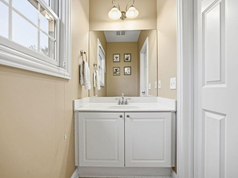 477 Stratshire Lane, Columbus, OH 43230 Photo 31