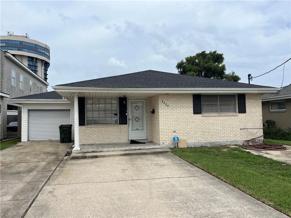 2724 ATHANIA Park, Metairie, LA 70002