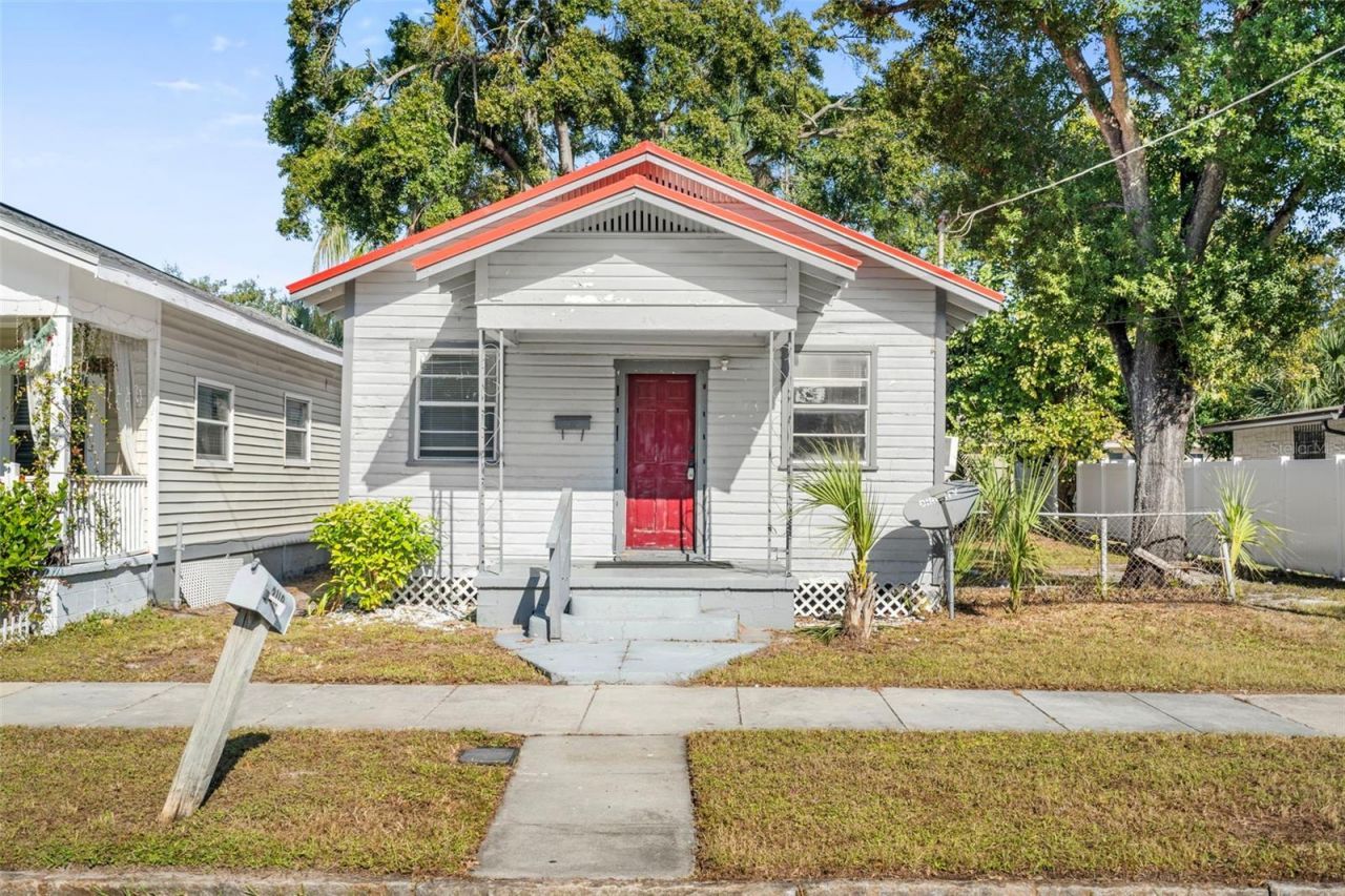 2119 W Chestnut Street, Tampa, FL 33607 Main Photo