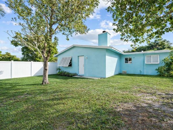 27 NE 16th Avenue, Pompano Beach, FL 33060