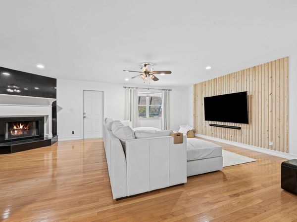 27 NE 16th Avenue, Pompano Beach, FL 33060