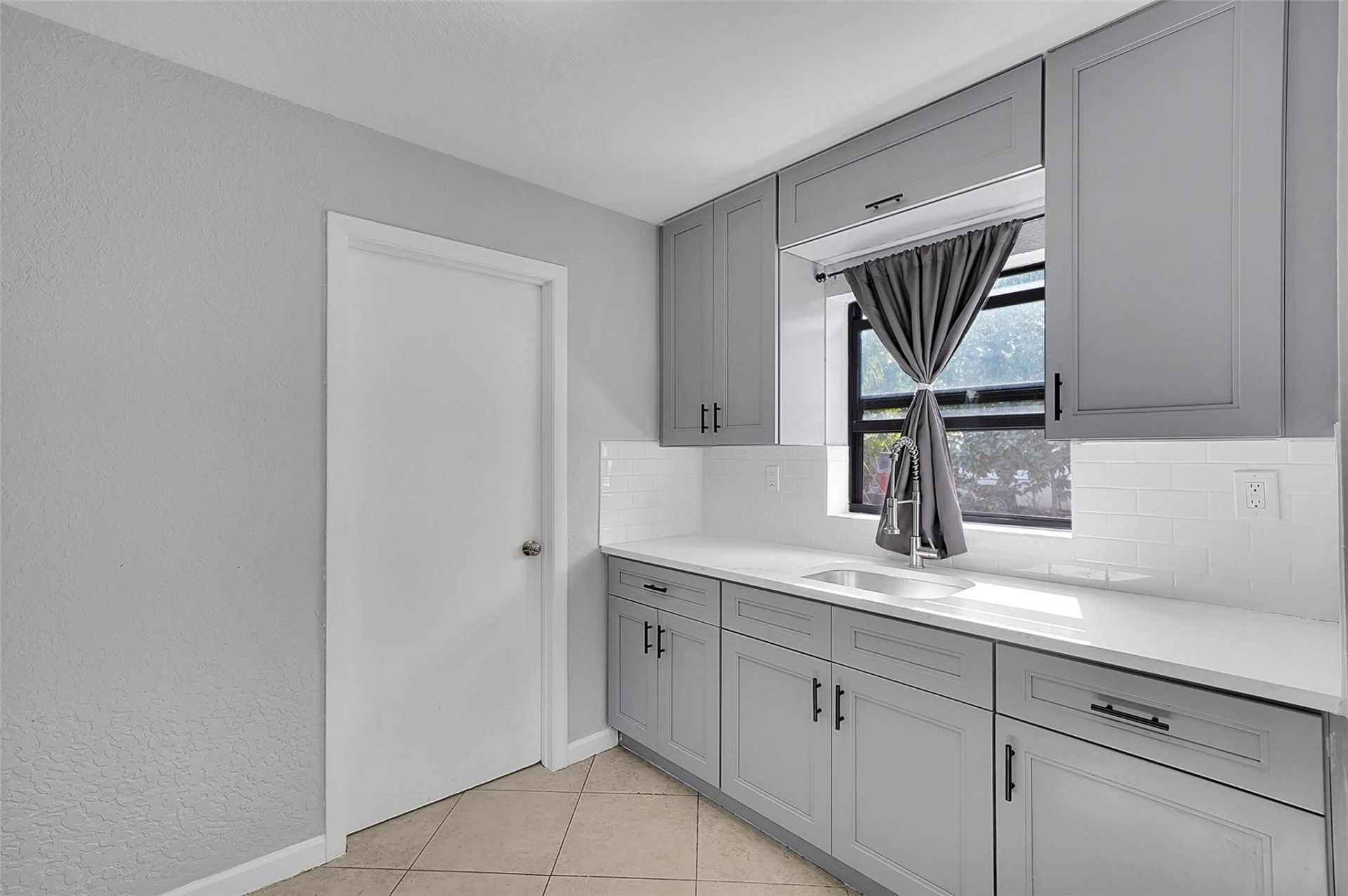 2870 NW 22 Street, Fort Lauderdale, FL 33311 Photo