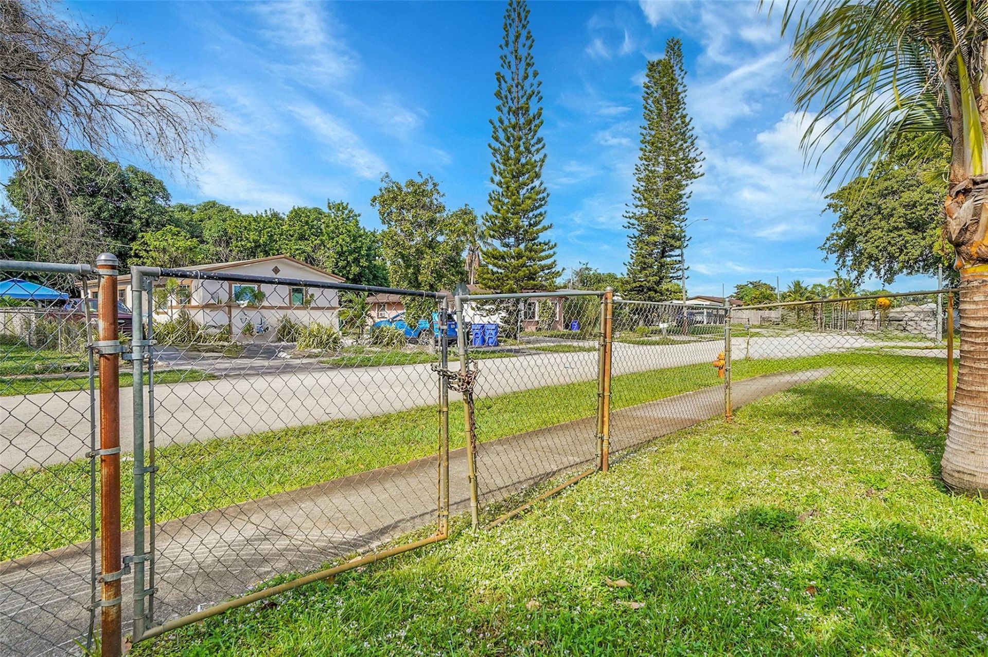 2870 NW 22 Street, Fort Lauderdale, FL 33311 Photo