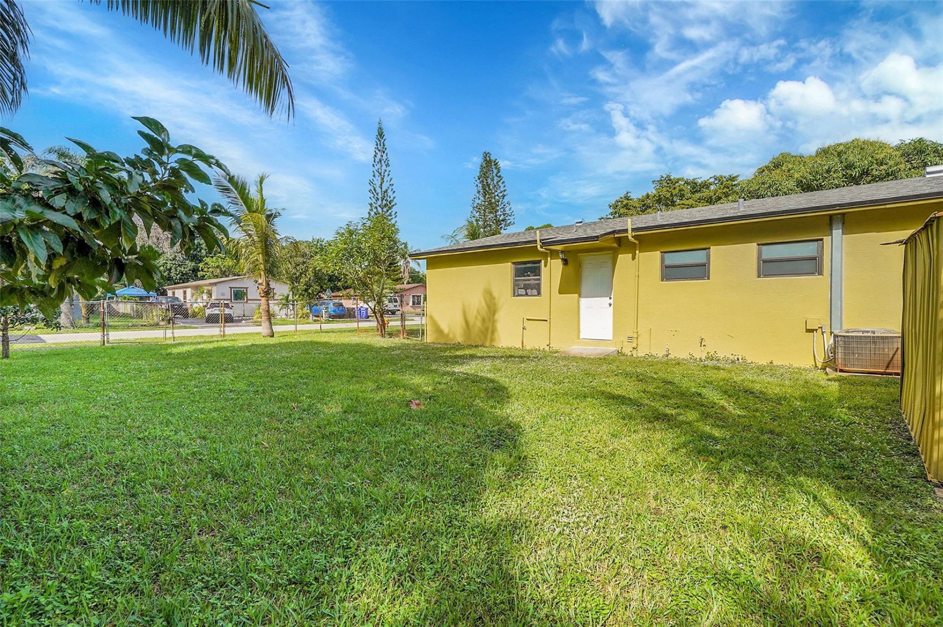 2870 NW 22 Street, Fort Lauderdale, FL 33311 Photo