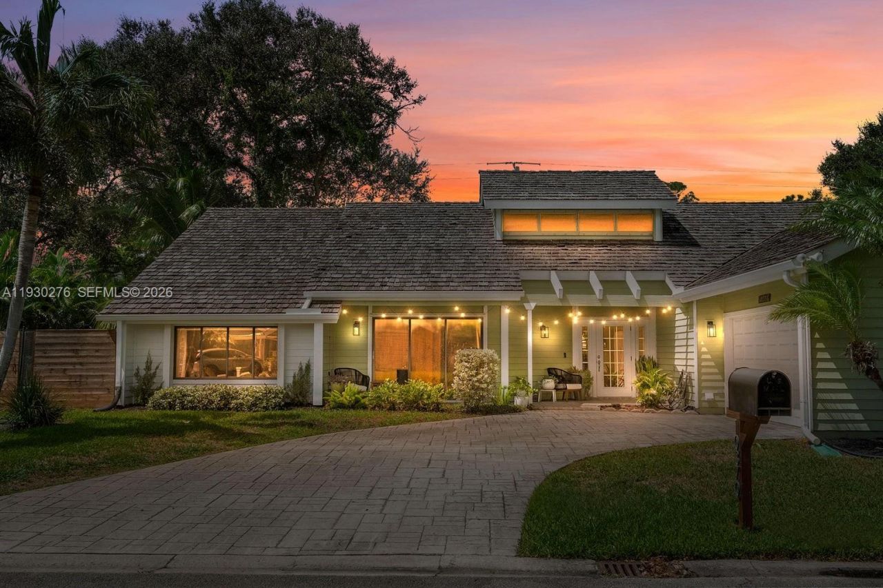 10370 SE Jupiter Narrows Dr, Hobe Sound, FL 33455 Photo