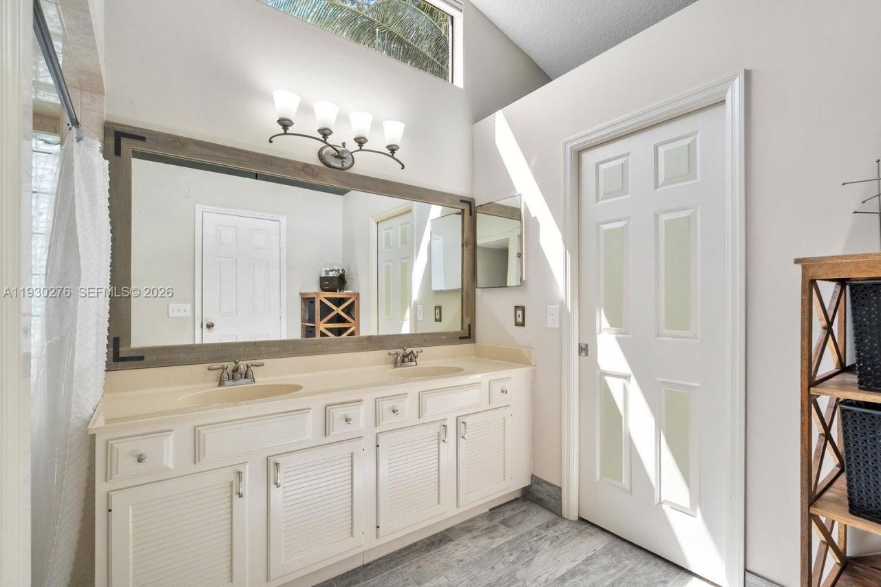 10370 SE Jupiter Narrows Dr, Hobe Sound, FL 33455 Photo