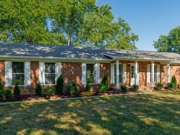 548 Hillside Ln, Gallatin, TN 37066