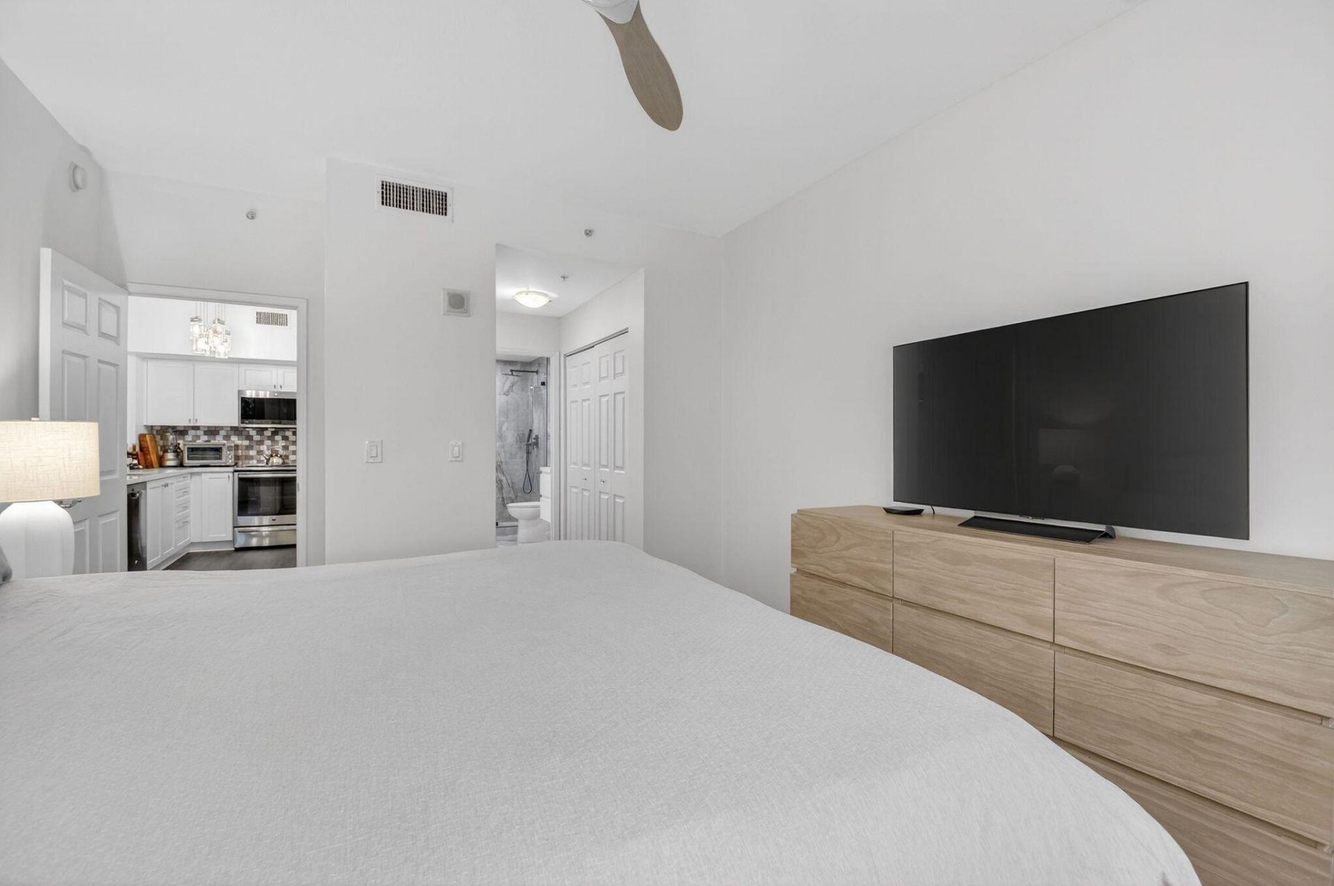 233 S Federal Highway, Unit 423, Boca Raton, FL 33432 Photo