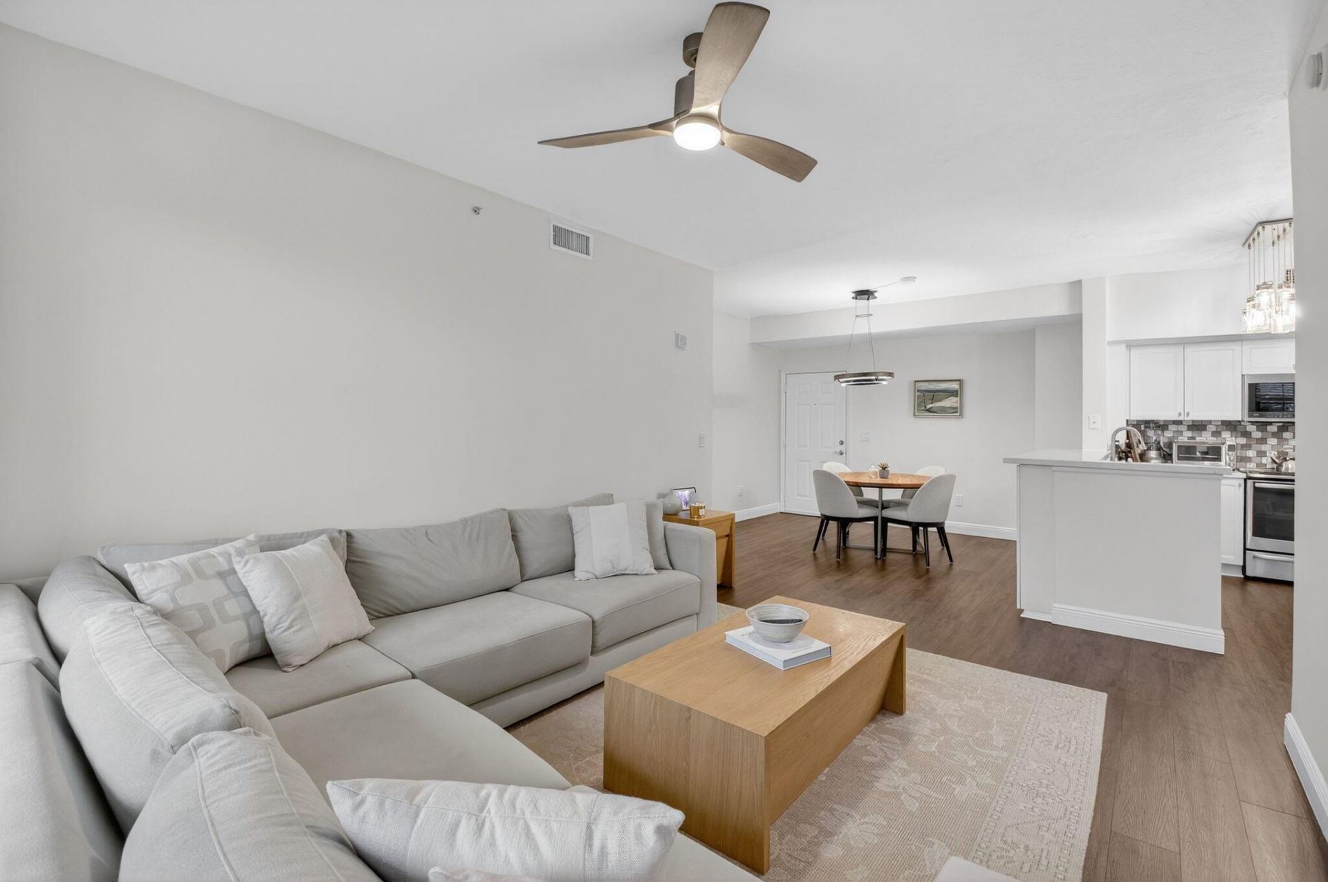 233 S Federal Highway, Unit 423, Boca Raton, FL 33432 Photo