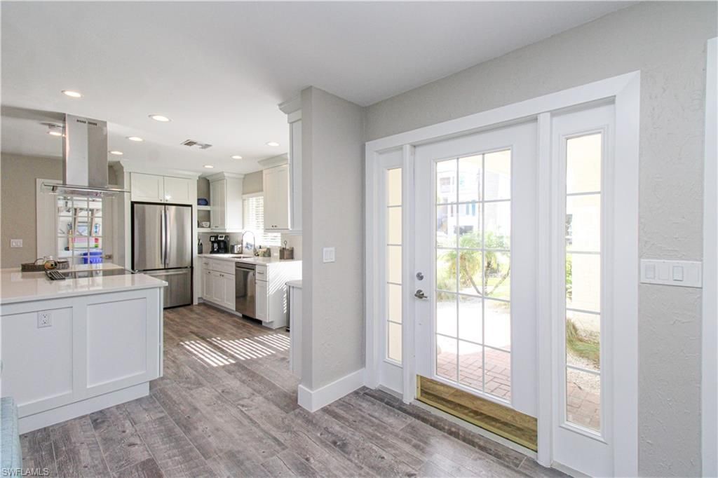 1353 Pelican Ave, Naples, FL 34102 Photo