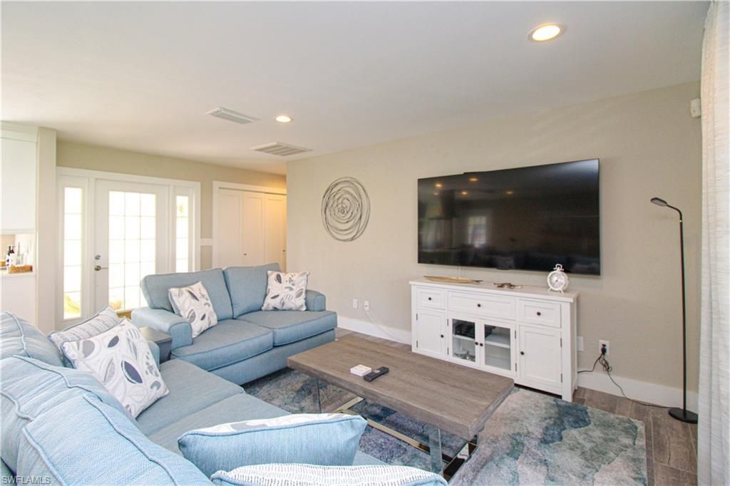 1353 Pelican Ave, Naples, FL 34102 Photo