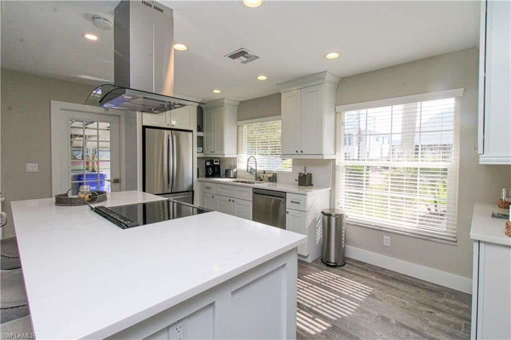 1353 Pelican Ave, Naples, FL 34102 Photo