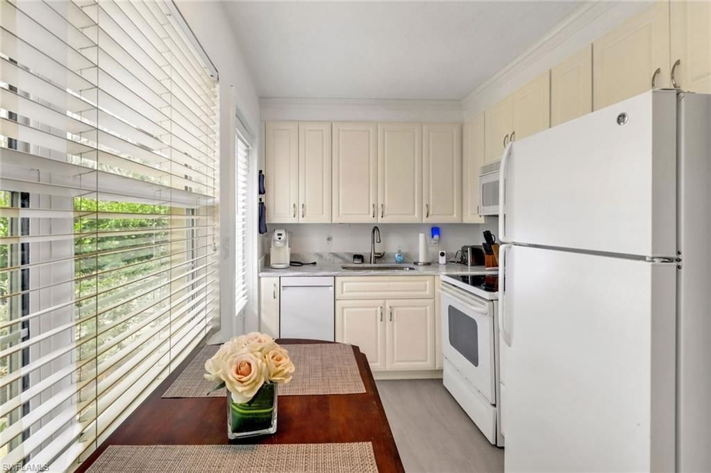 207 8th Ave S, Unit 207A, Naples, FL 34102 Photo