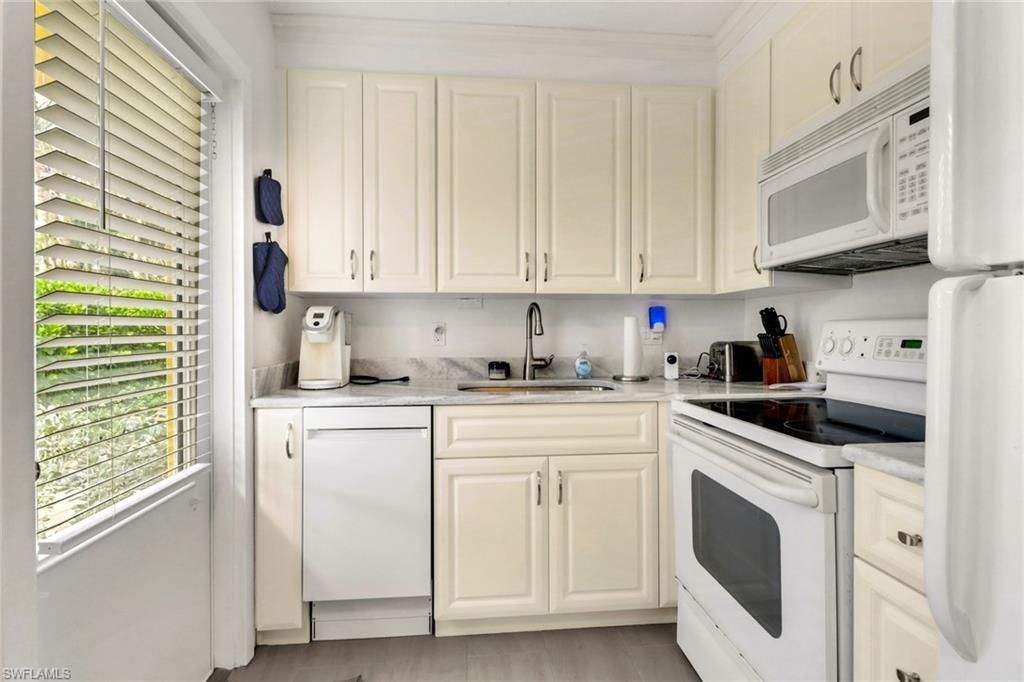 207 8th Ave S, Unit 207A, Naples, FL 34102 Photo