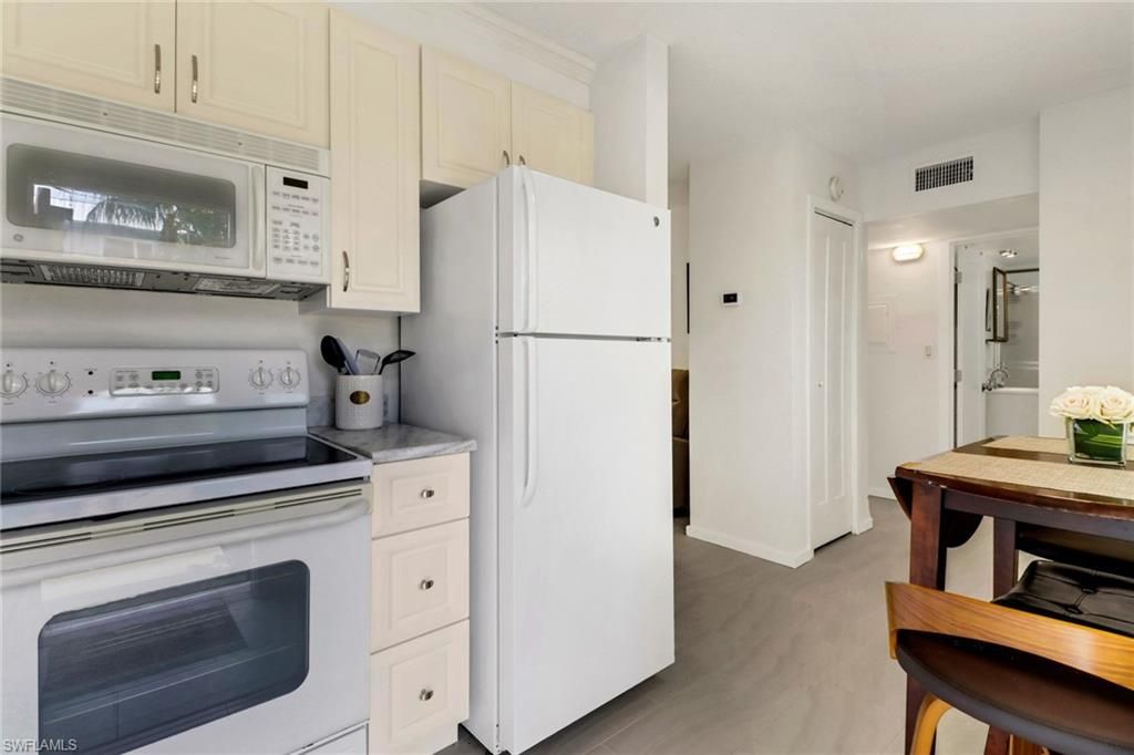 207 8th Ave S, Unit 207A, Naples, FL 34102 Photo