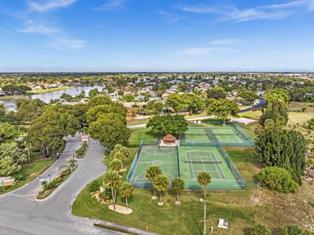 1045 NW 18th Avenue, Delray Beach, FL 33445 Photo