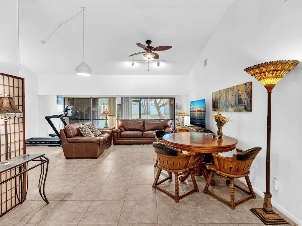 1045 NW 18th Avenue, Delray Beach, FL 33445 Photo