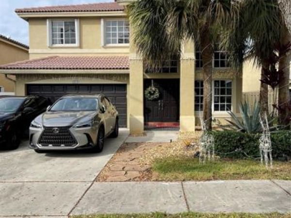 414 SW 205th Avenue, Pembroke Pines, FL 33029