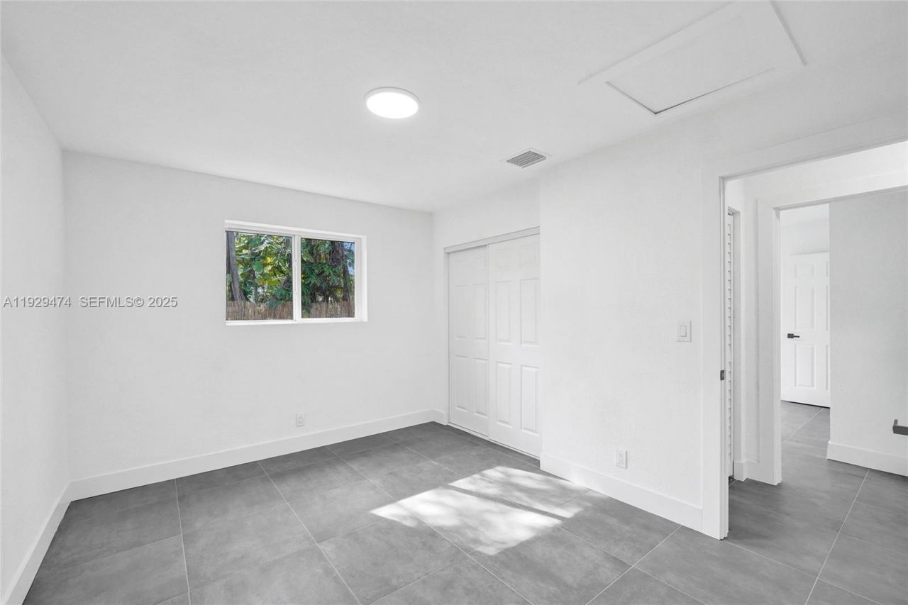 680 SW 29th Ter, Fort Lauderdale, FL 33312 Photo