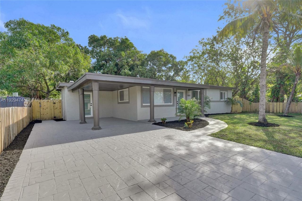 680 SW 29th Ter, Fort Lauderdale, FL 33312 Photo