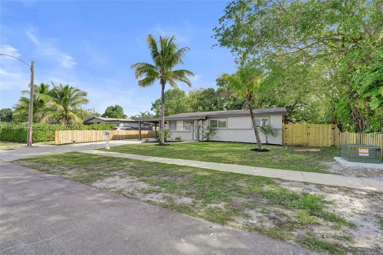 680 SW 29th Ter, Fort Lauderdale, FL 33312 Photo
