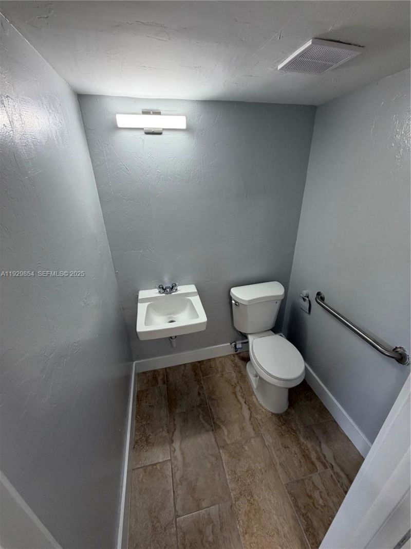 2700 Evans, Unit 6, Fort Myers, FL 33901 Photo