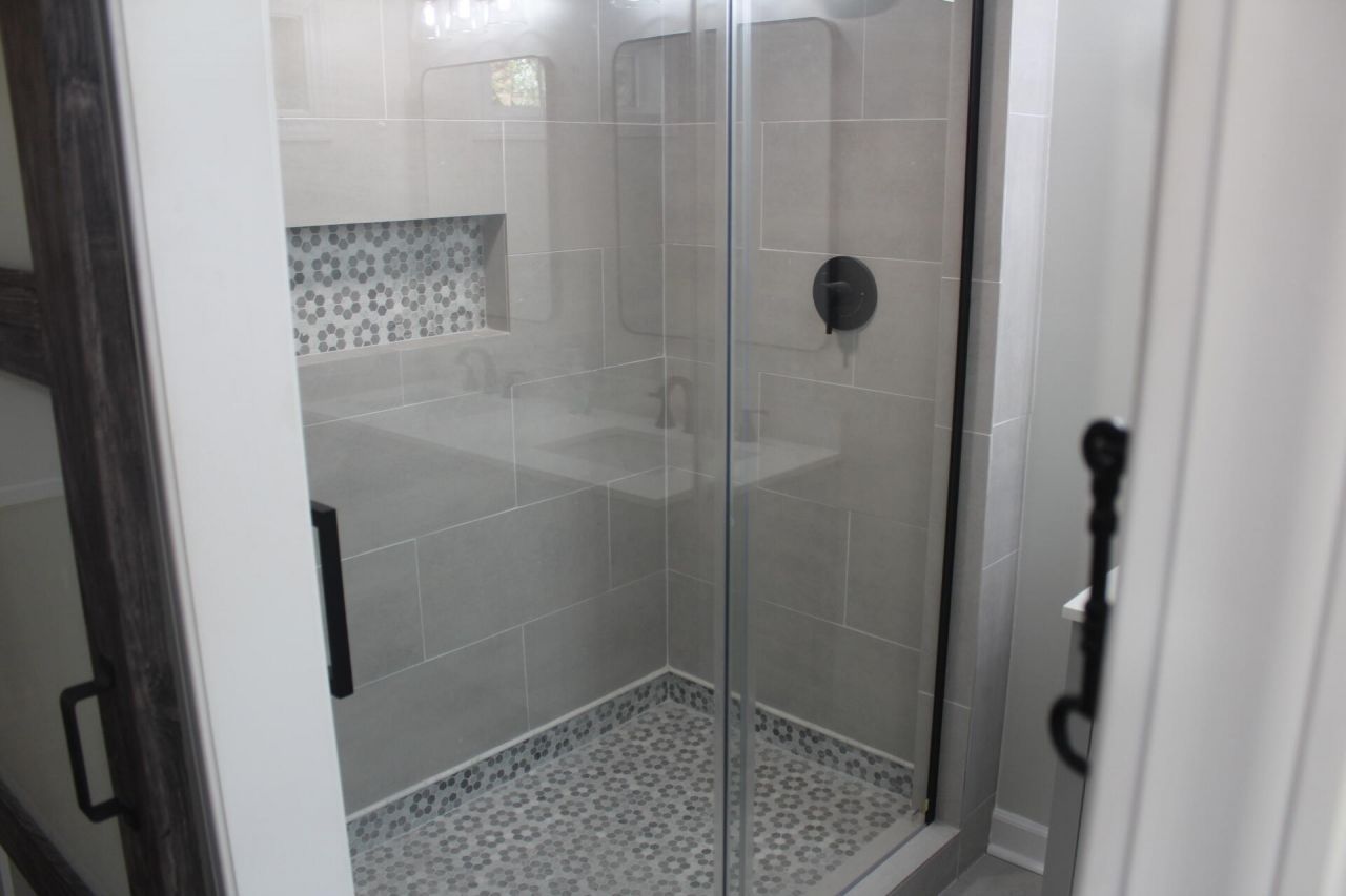 955 Laurie Lane Photo 12