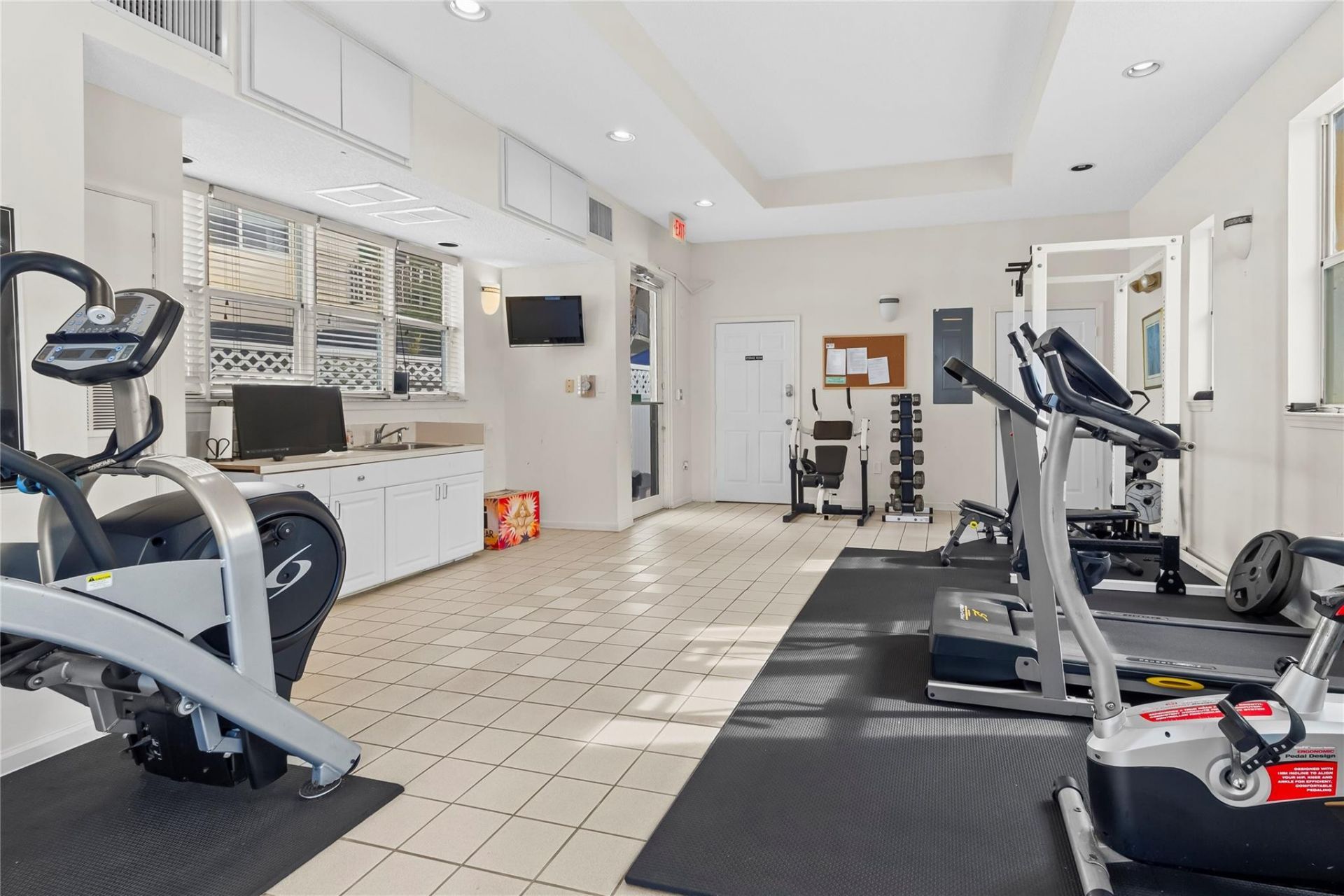 1900 Oceanwalk Lane, Unit 136, Lauderdale by the Sea, FL 33062 Photo