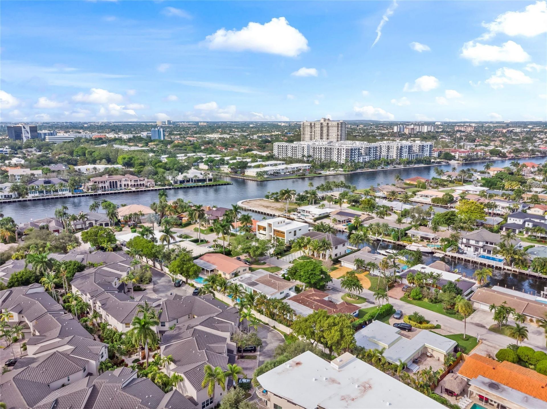 1900 Oceanwalk Lane, Unit 136, Lauderdale by the Sea, FL 33062 Photo