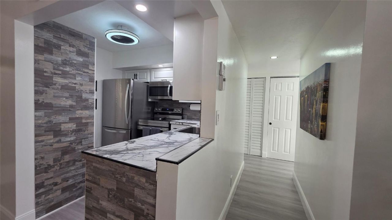 2831 Somerset Drive, Unit 105, Lauderdale Lakes, FL 33311 Photo