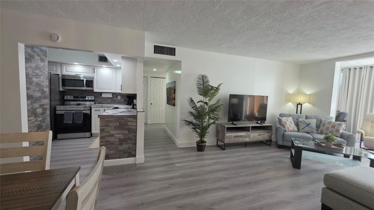 2831 Somerset Drive, Unit 105, Lauderdale Lakes, FL 33311 Photo