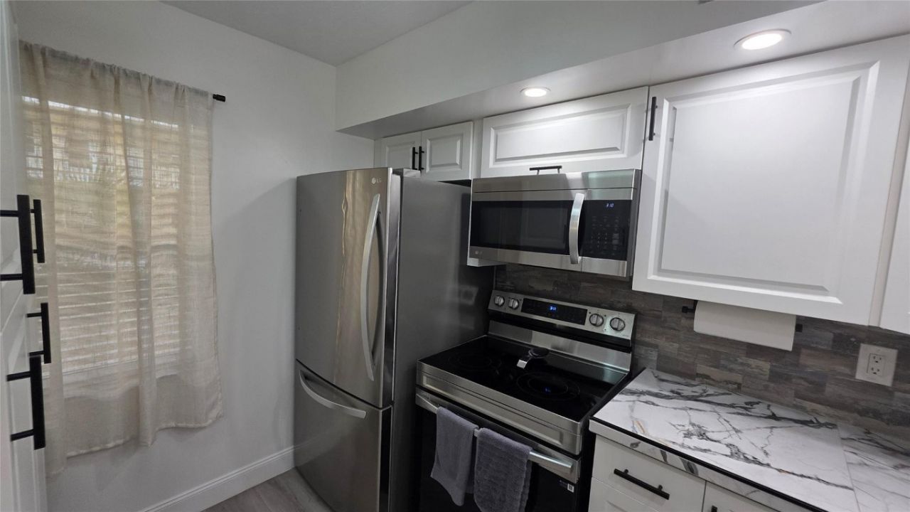 2831 Somerset Drive, Unit 105, Lauderdale Lakes, FL 33311 Photo