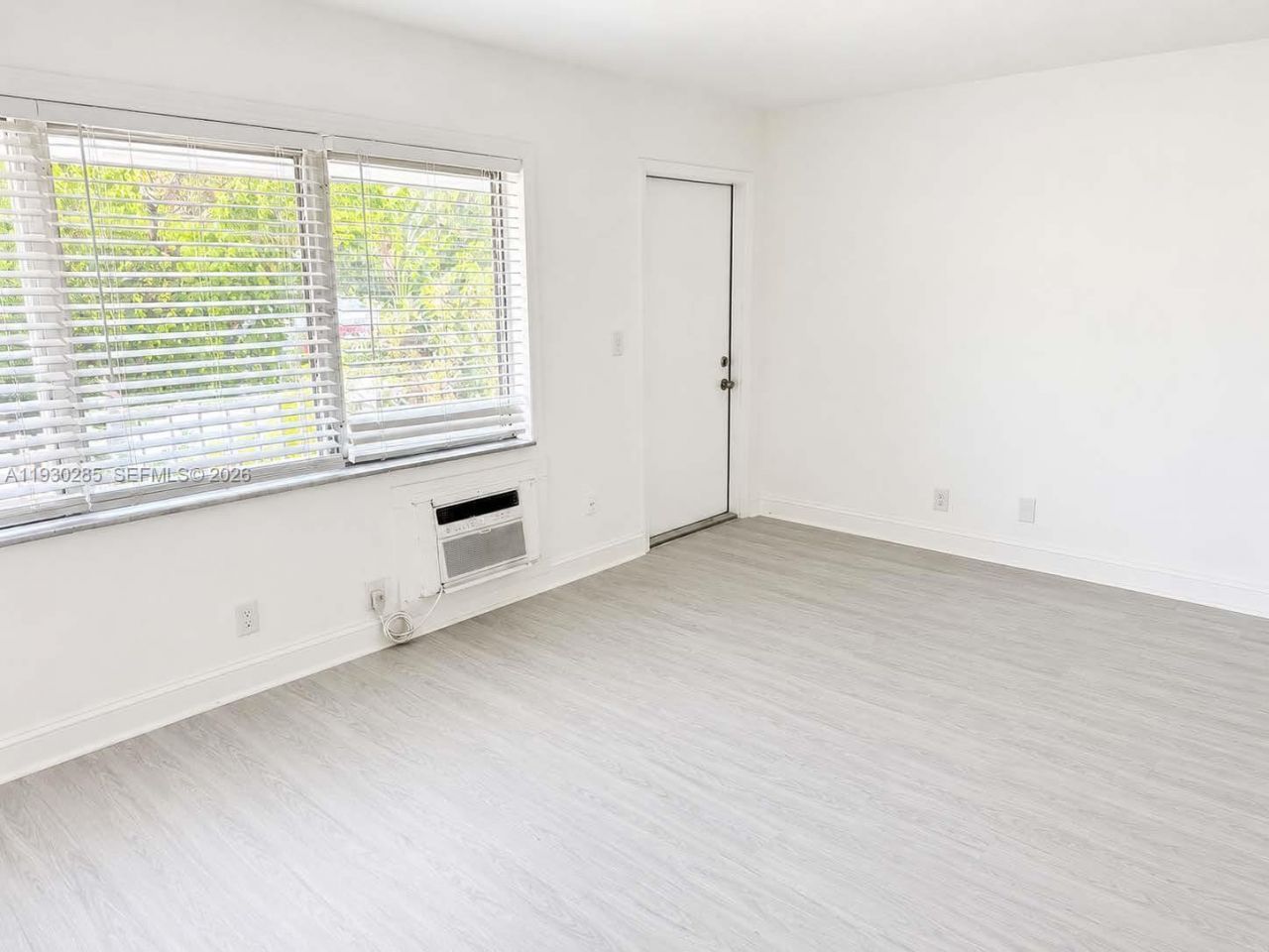 749 SE 15th St, Unit 10, Fort Lauderdale, FL 33316 Photo